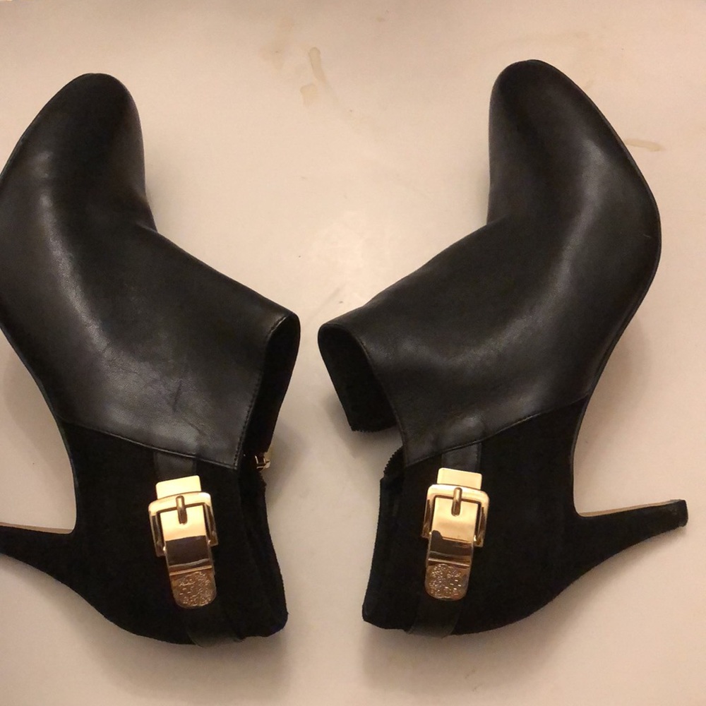 Vince Camuto Black Leather partial suede Shoe Boots Preloved US 9.5 women's. - Picture 5 of 7